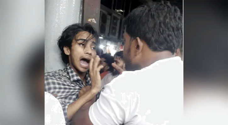 নারী শিক্ষার্থীকে হেনস্তার প্রতিবাদ করায় হামলা, ঢাবির ২ শিক্ষার্থী আহত