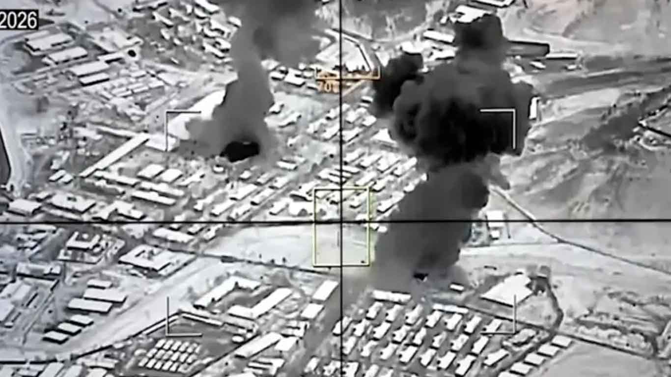 পাকিস্তান-আফগানিস্তান ‍‍`সরাসরি যুদ্ধ‍‍`: উদ্বিগ্ন বিশ্ব বিবেক