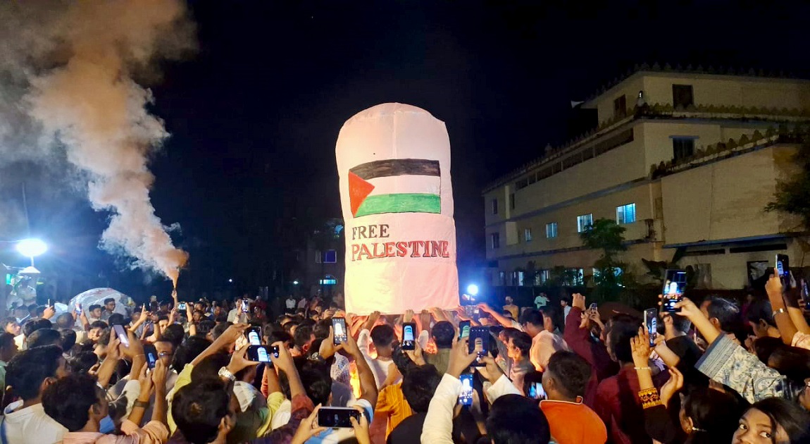 Call for ‘Free Palestine’ lights up sky at Prabarana festival