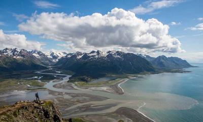 আলহামদুলিল্লাহর গভীর অর্থ ও তাৎপর্য: কেন এটি শ্রেষ্ঠ দোয়া?