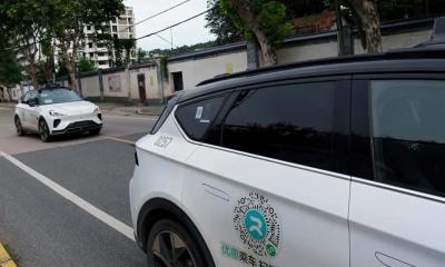 চীনে যান্ত্রিক ত্রুটিতে অচল শতাধিক রোবটট্যাক্সি