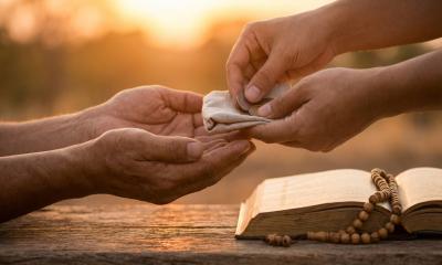 যাকাত আদায়ের সঠিক নিয়ম: কাদেরকে যাকাত দেওয়া যাবে আর কাদেরকে যাবে না?