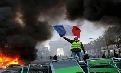 French Borrowing Costs Hit 24-Year High Amid Budget Crisis