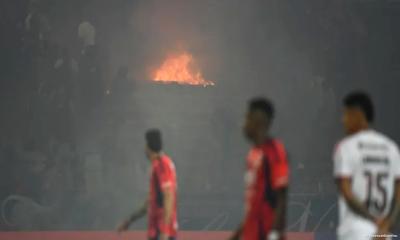 মাঠে আগুন ও সহিংসতা: ফ্লামেঙ্গোর লিবার্তোদোরেস ম্যাচ পরিত্যক্ত