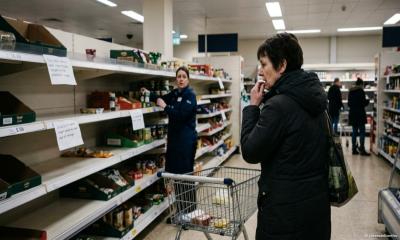 UK Chancellor Pressures Supermarkets to Cap Grocery Prices