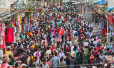 Eid Shopping in Dhaka: Malls Empty, Footpaths Busy