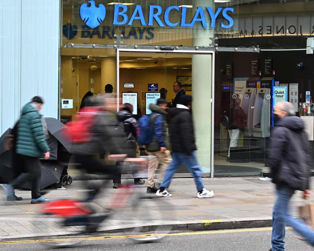 Barclays Cuts 5,000 Jobs as AI Boosts Bank Productivity