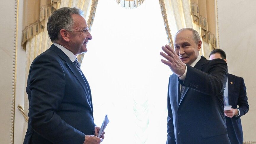 Putin Confirms Moscow Ready for Trilateral Peace Talks in November