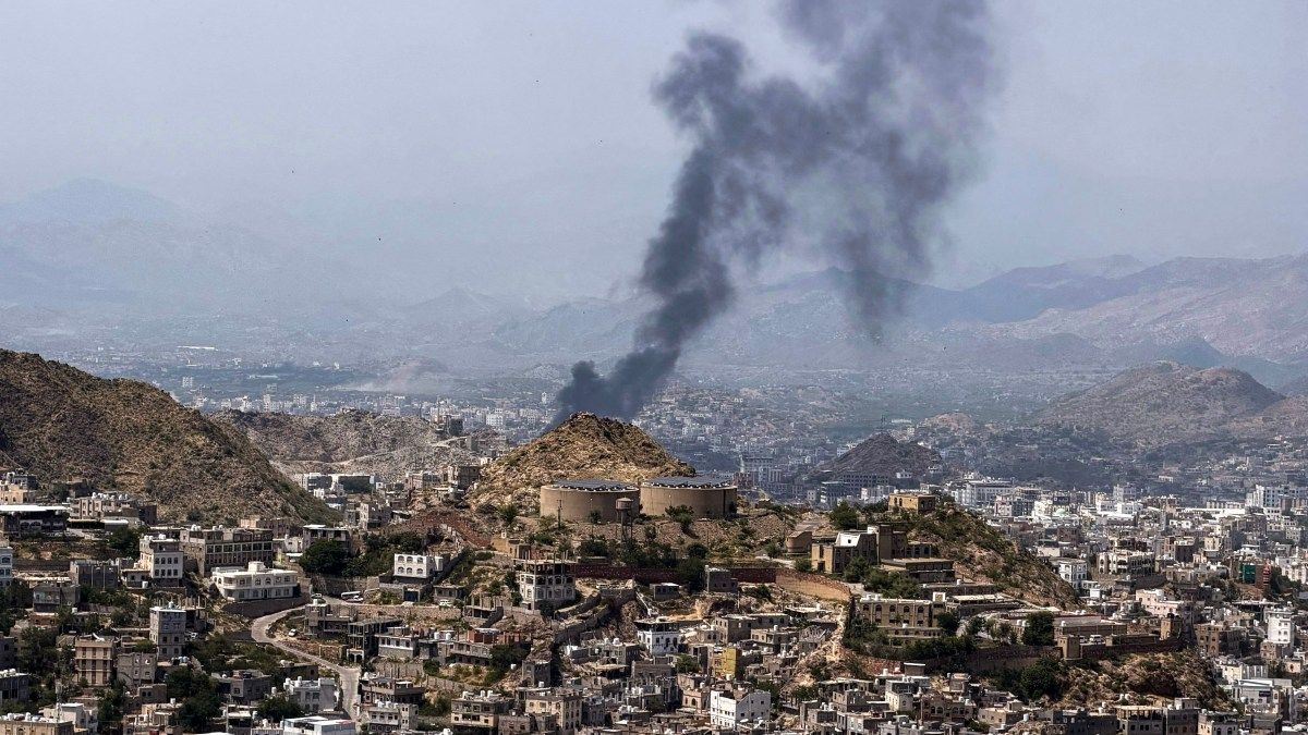 Taiz Republican Hospital Faces Imminent Collapse Under Renewed Houthi Siege