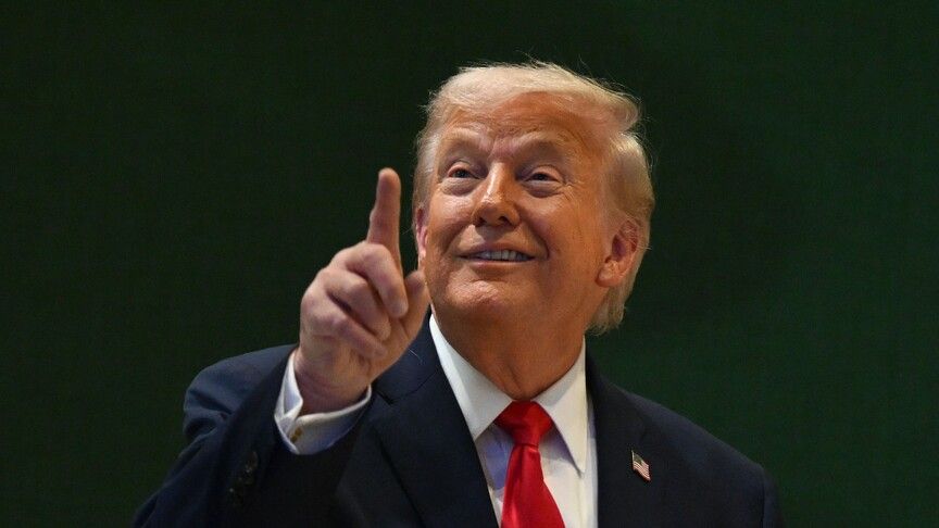 Trump Leaves Door Open for Iran Strike or New Agreement