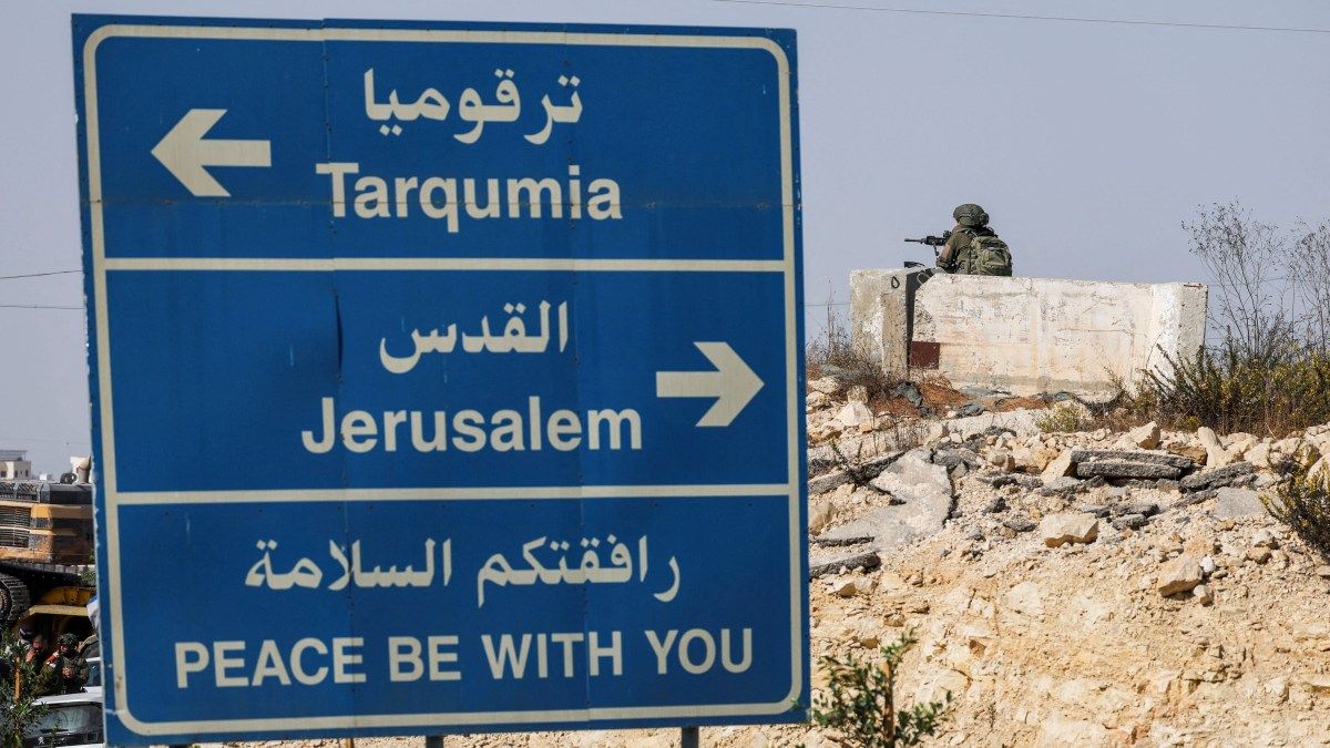 Israel Orders West Bank Border Closures as Hebron Lockdown Persists
