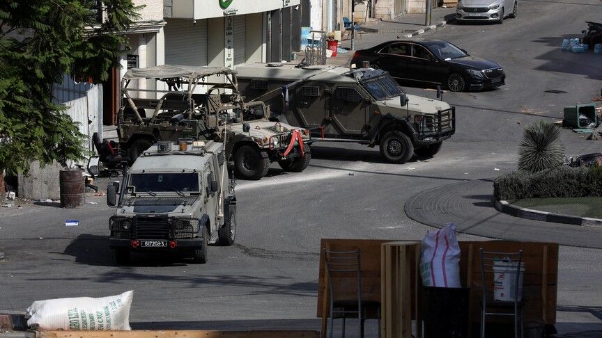 পশ্চিম তীরে ফিলিস্তিনি বাড়ি গুঁড়িয়ে দিল ইসরায়েলি বাহিনী: স্থানীয় সূত্রে দাবি