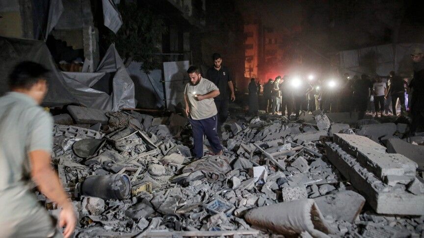 Israeli Airstrikes Destroy Homes in Gaza Despite Ceasefire