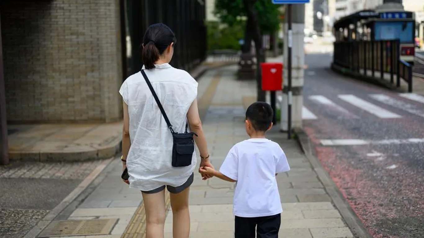 জাপানে যৌথ অভিভাবকত্ব আইন কার্যকর: ডিভোর্সপ্রাপ্তদের স্বস্তি