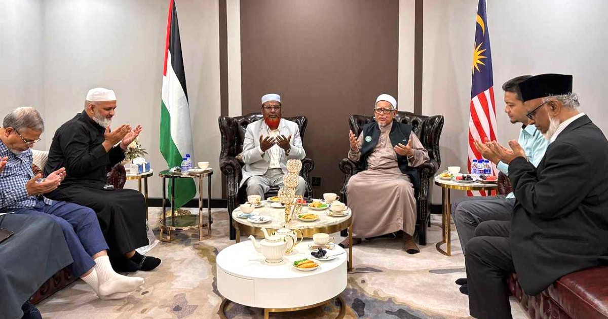 Jamaat Secretary General Meets PAS President in Malaysia