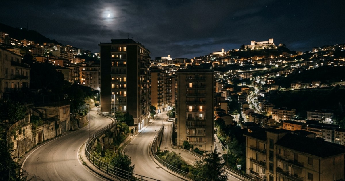 Strong 6.2 Magnitude Earthquake Strikes Southern Italy