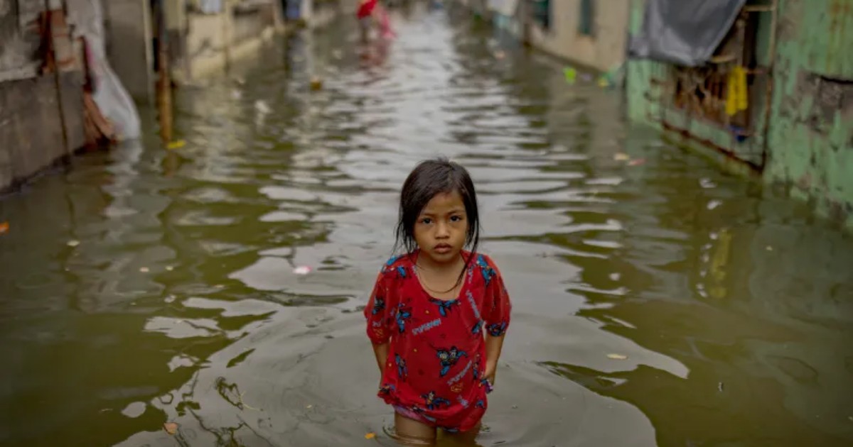 বিশ্বজুড়ে প্রায় সব শিশুই মারাত্মক জলবায়ু ঝুঁকিতে: ইউনিসেফ