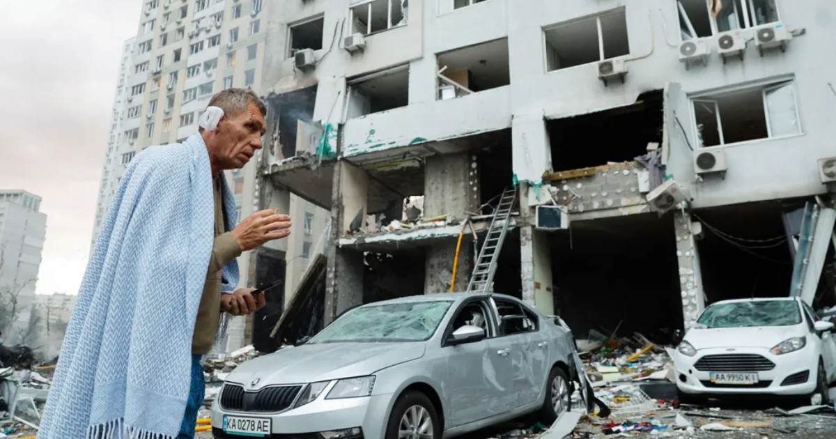 Russia Strikes Kyiv, Killing 19 Civilians