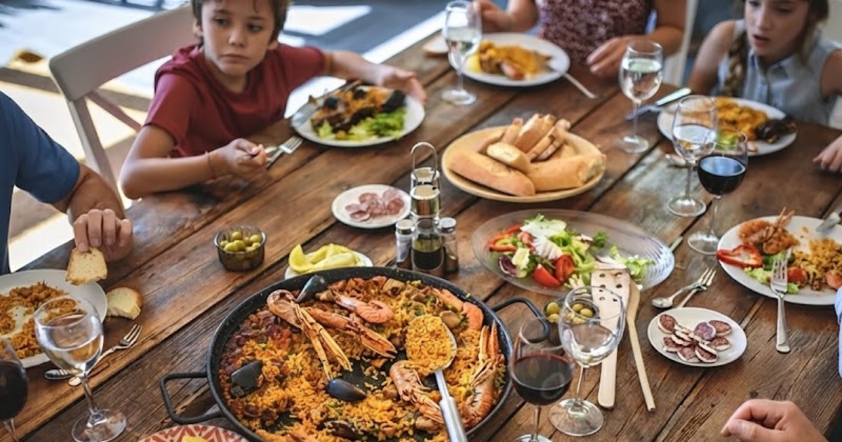 Discover the best time to eat dinner for better health