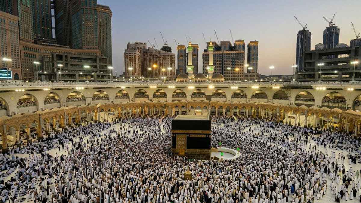 Standing at Arafat: The Pillar of Hajj and Best Supplications